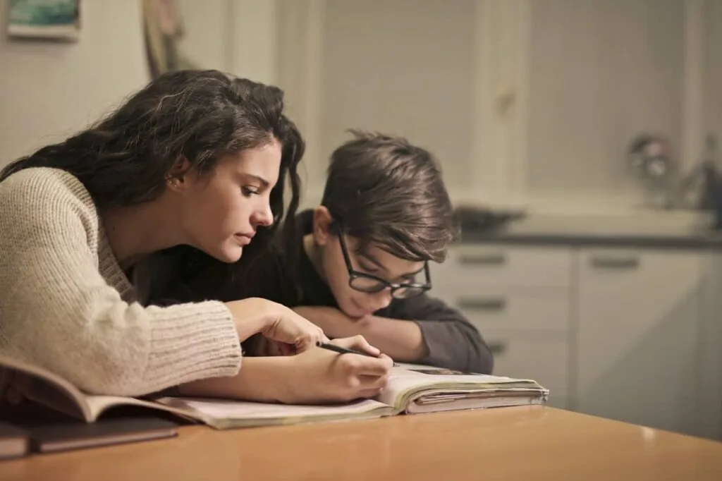Home Schooling Herausforderung für Alleinerziehende Eltern